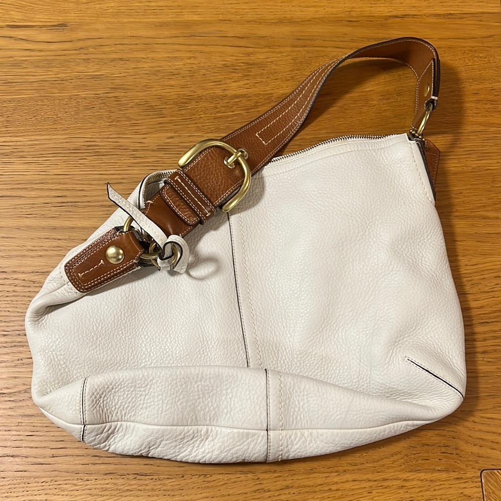 BRAND NEW WHITE HOBO COACH BAG